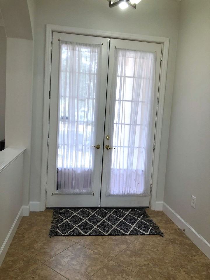 605 Crane Prairie Way - Photo 3 of 45