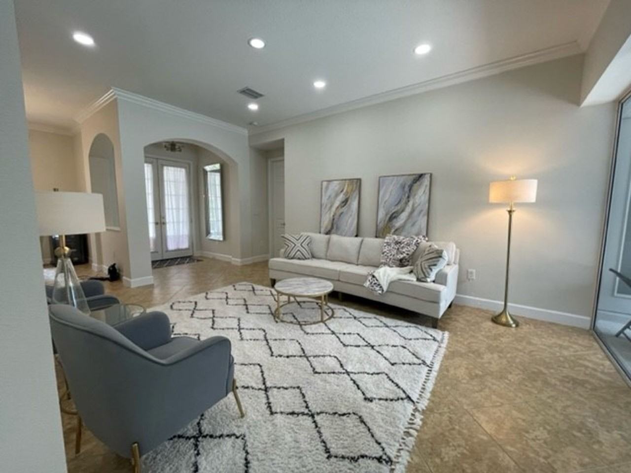 605 Crane Prairie Way - Photo 5 of 45