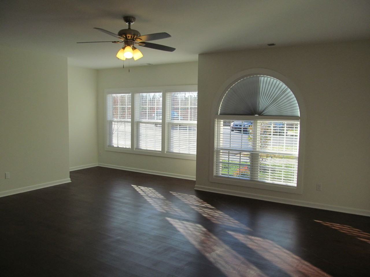 2606 Pennoak Way #D - Photo 4 of 13