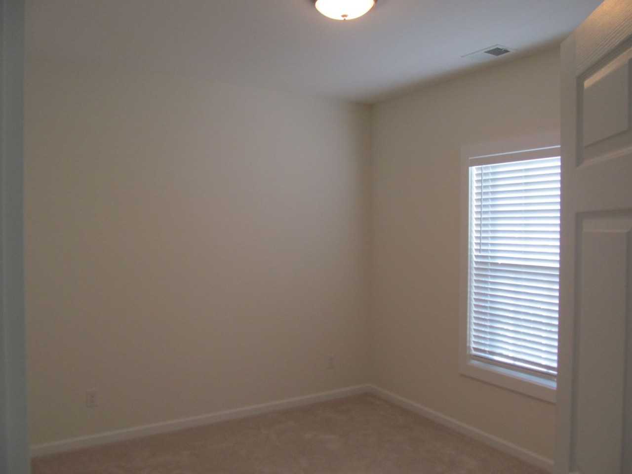 2606 Pennoak Way #D - Photo 5 of 13