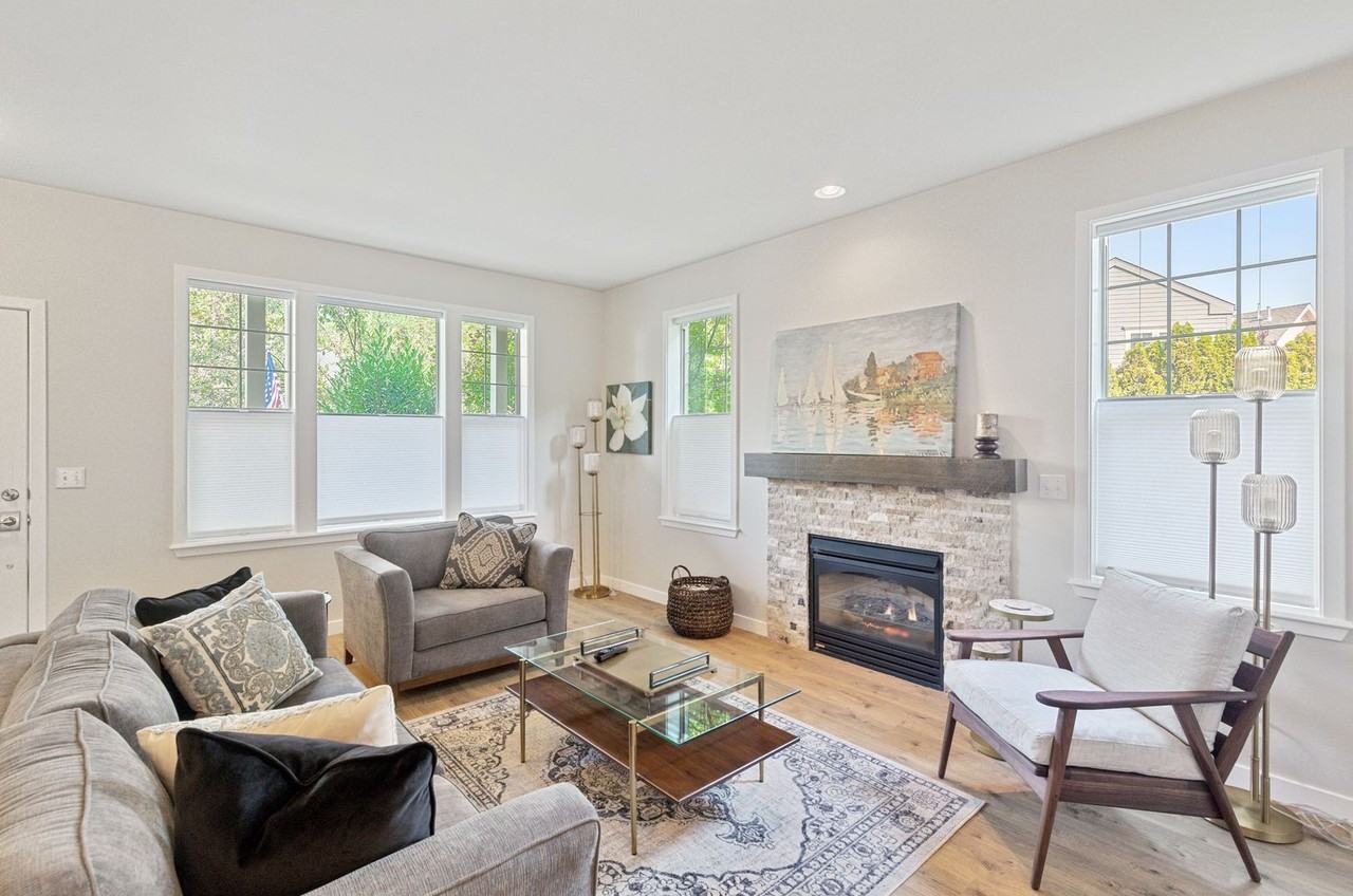 250 Jackson Creek Dr - Photo 3 of 29