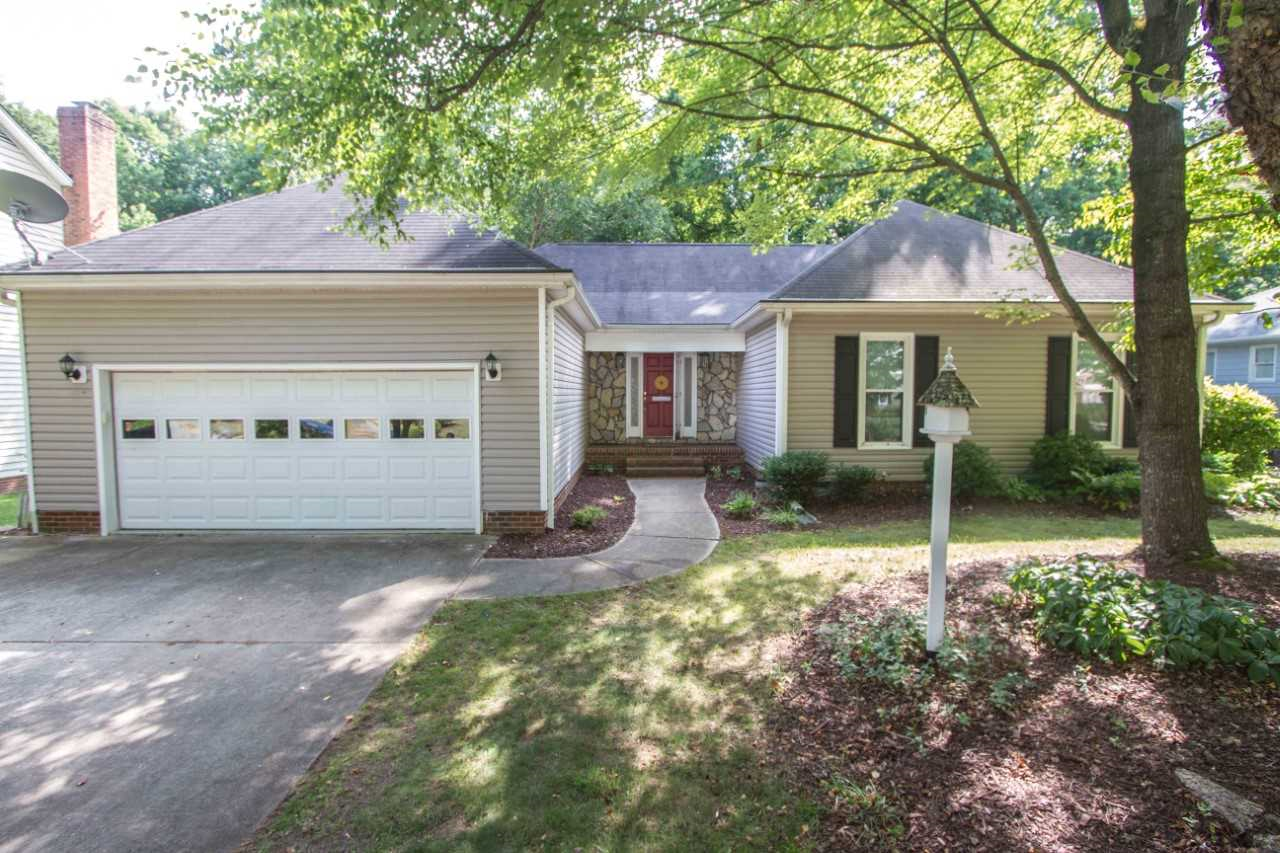 2617 Baytree Dr - Photo 2 of 9