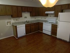 7320 Sanger Ave - Photo 1 of 1
