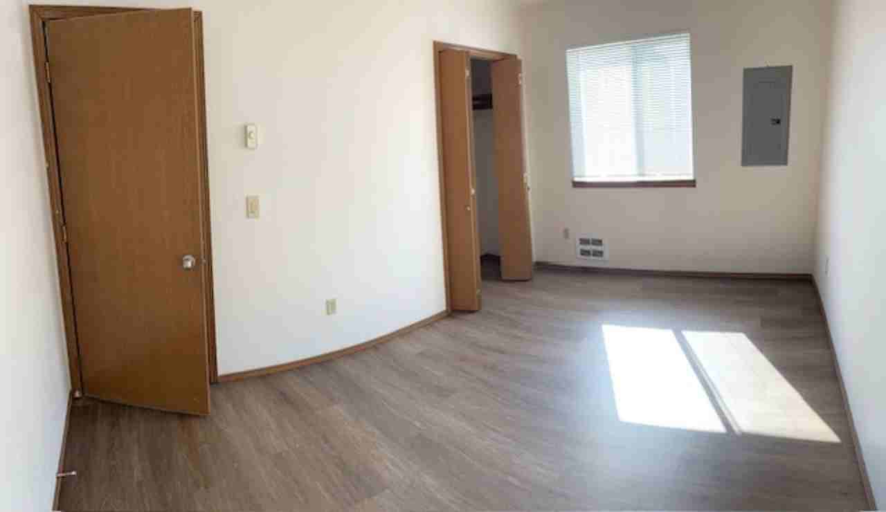 4711 N Lincoln St - Photo 6 of 21