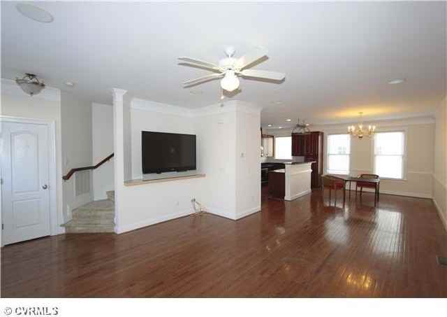 703 Holly St - Photo 2 of 17