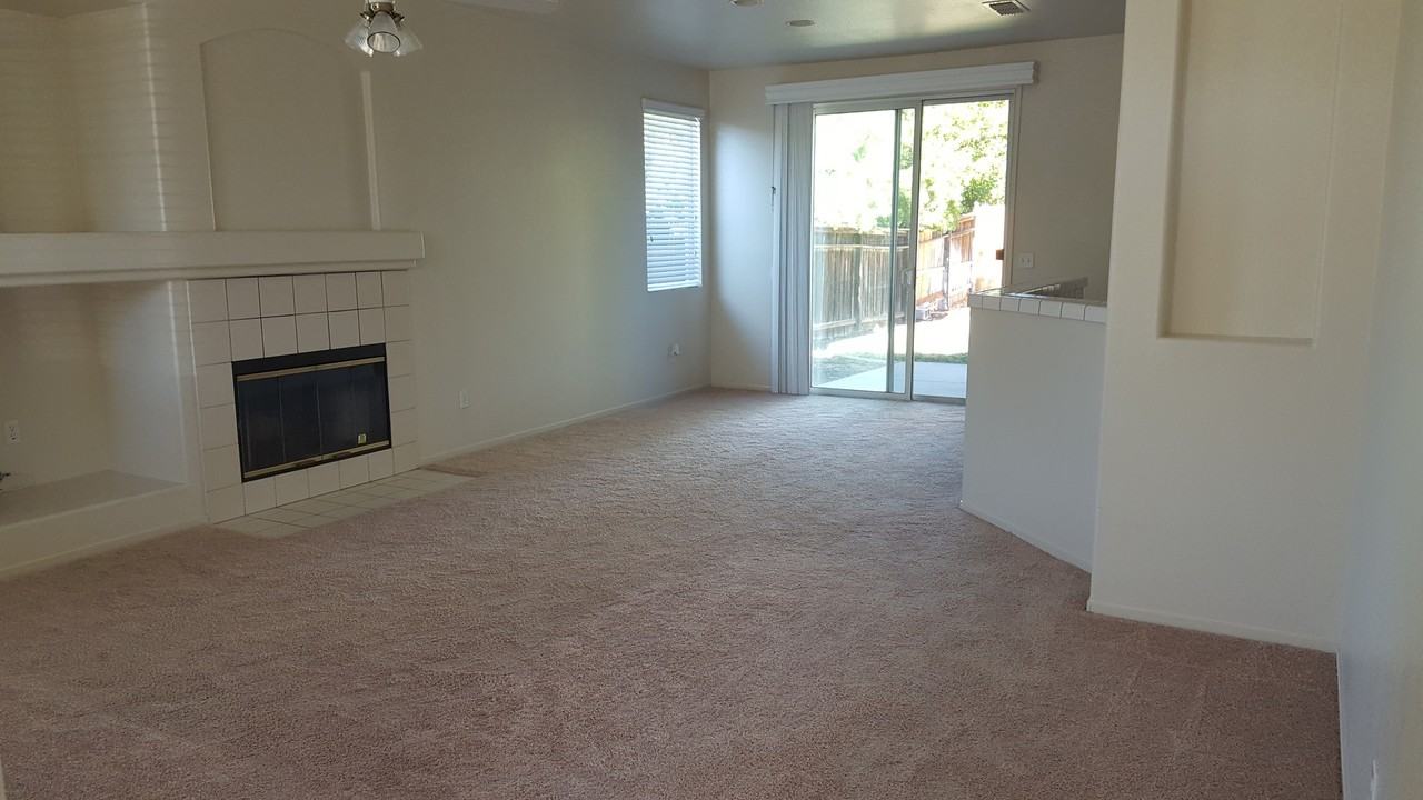 3408 Sondiesa Way - Photo 3 of 12