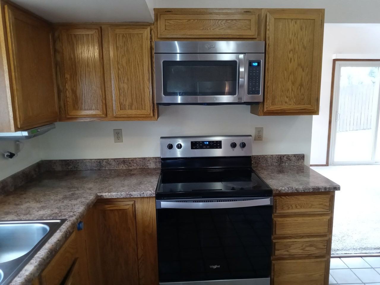 5292 Cracker Barrel Cir - Photo 3 of 38