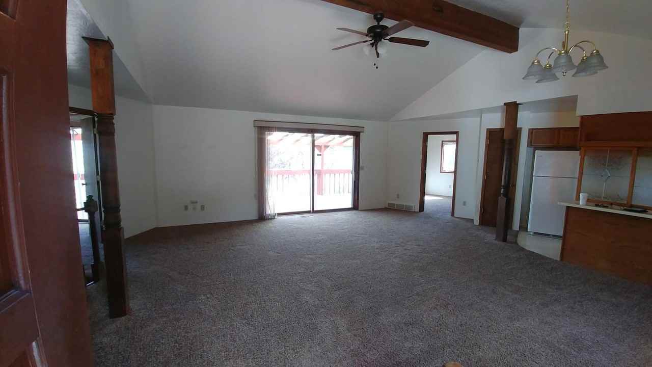 128 Fairway Dr - Photo 3 of 17