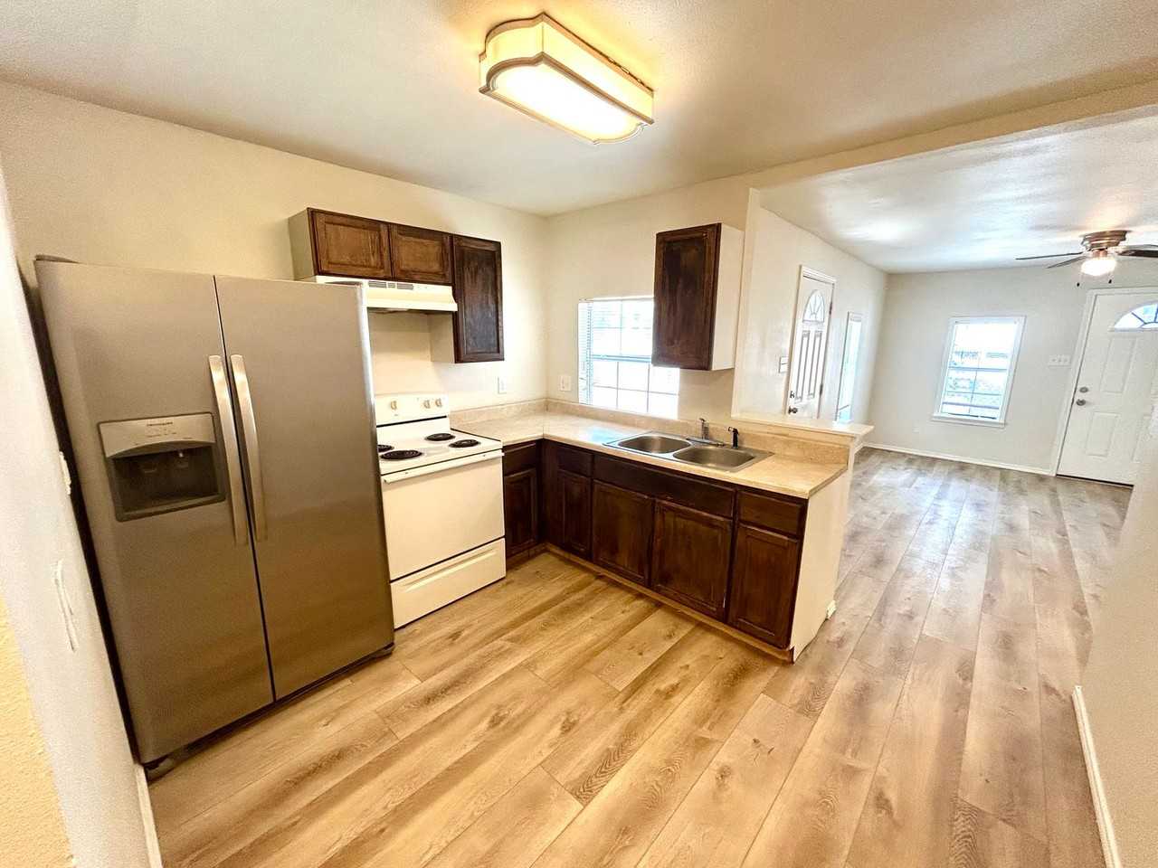 324 N Pinto St - Photo 7 of 18