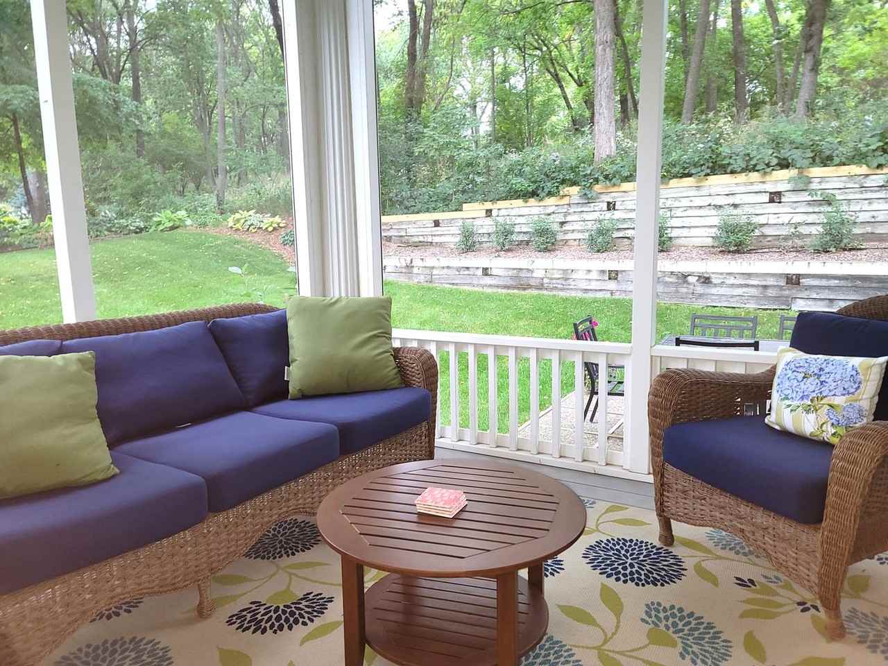 141 Edgewood Ct - Photo 6 of 32
