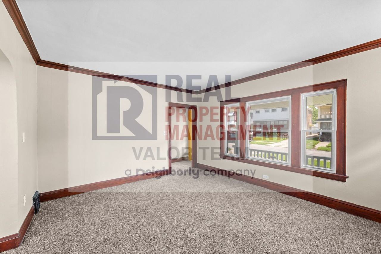 4088 E 138th St - Photo 3 of 15