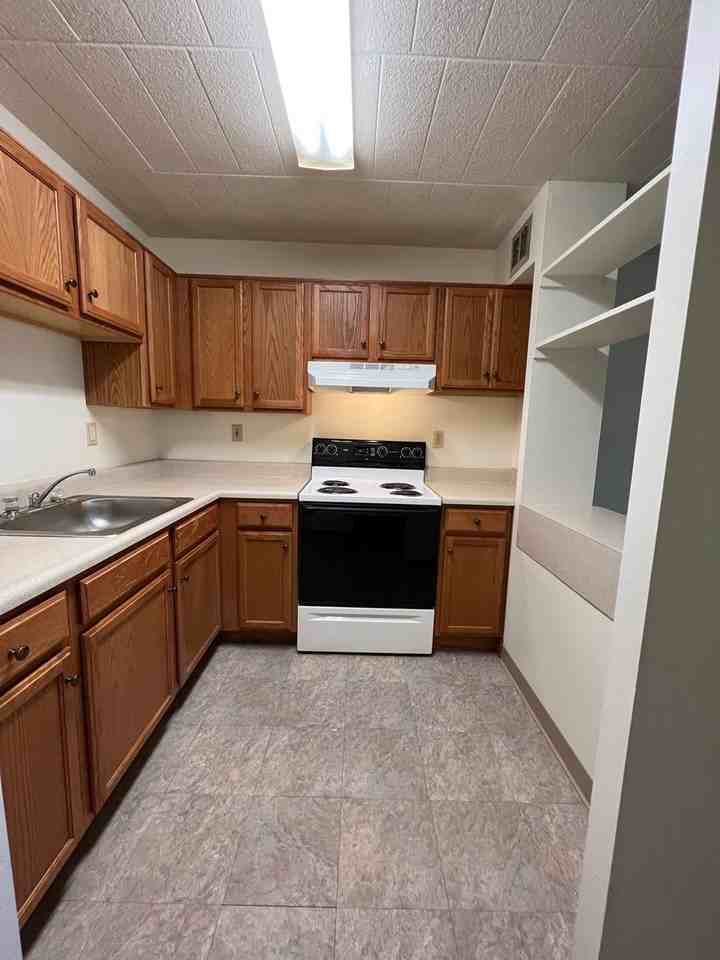 Maple Ridge Apartments - Photo 5 of 20