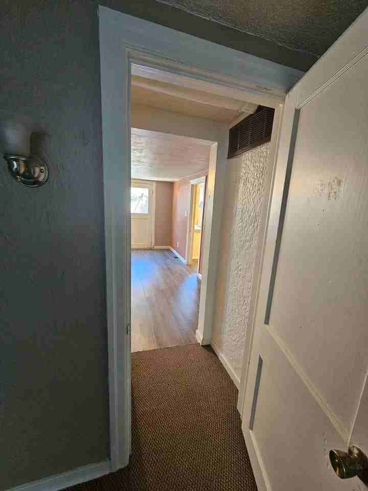 714-716-716 1/2 10TH AVE - Photo 3 of 7