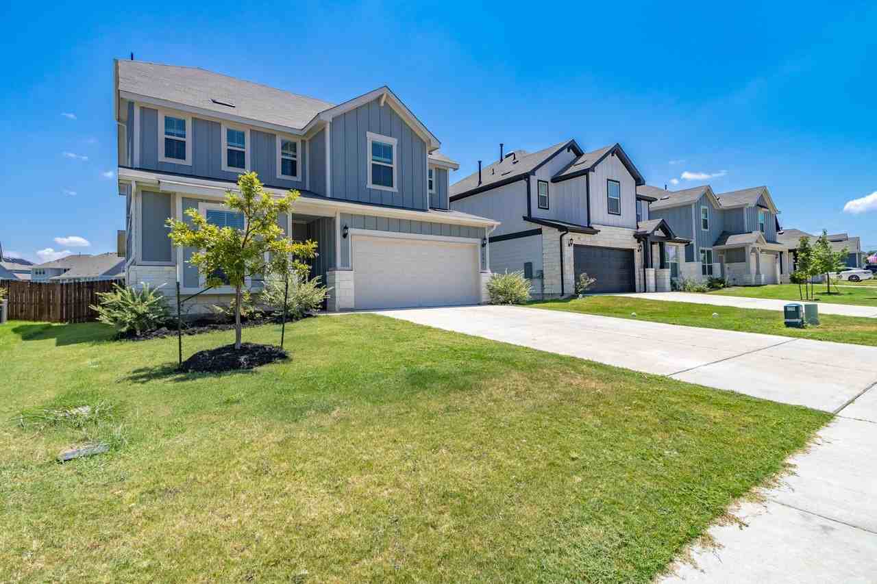 209 Sand Lily Ln - Photo 2 of 32