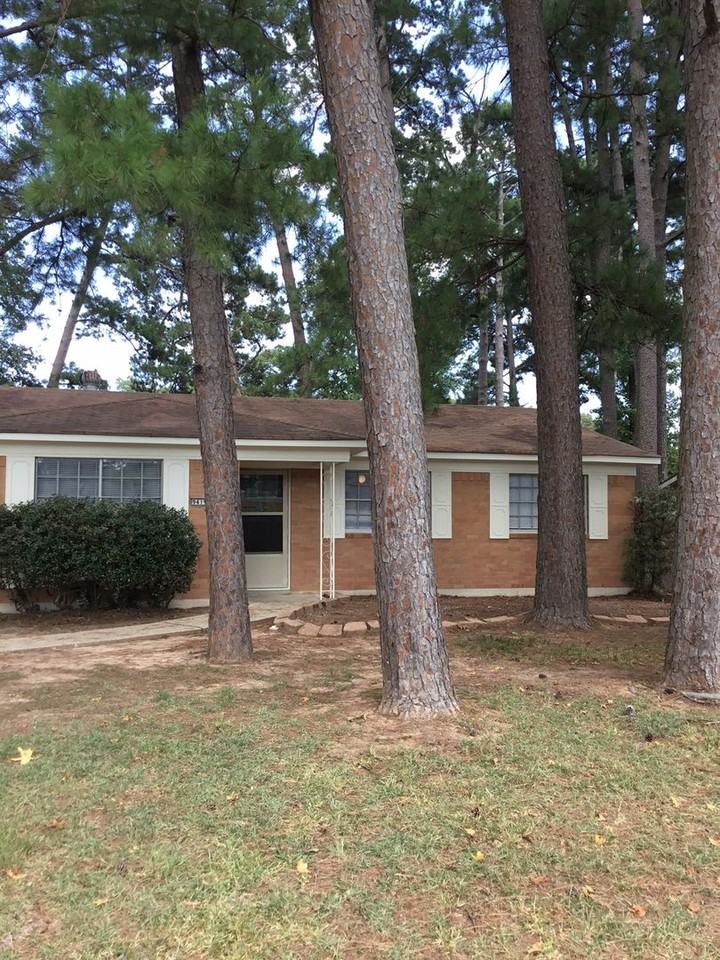 9419 Blom Blvd - Photo 3 of 34