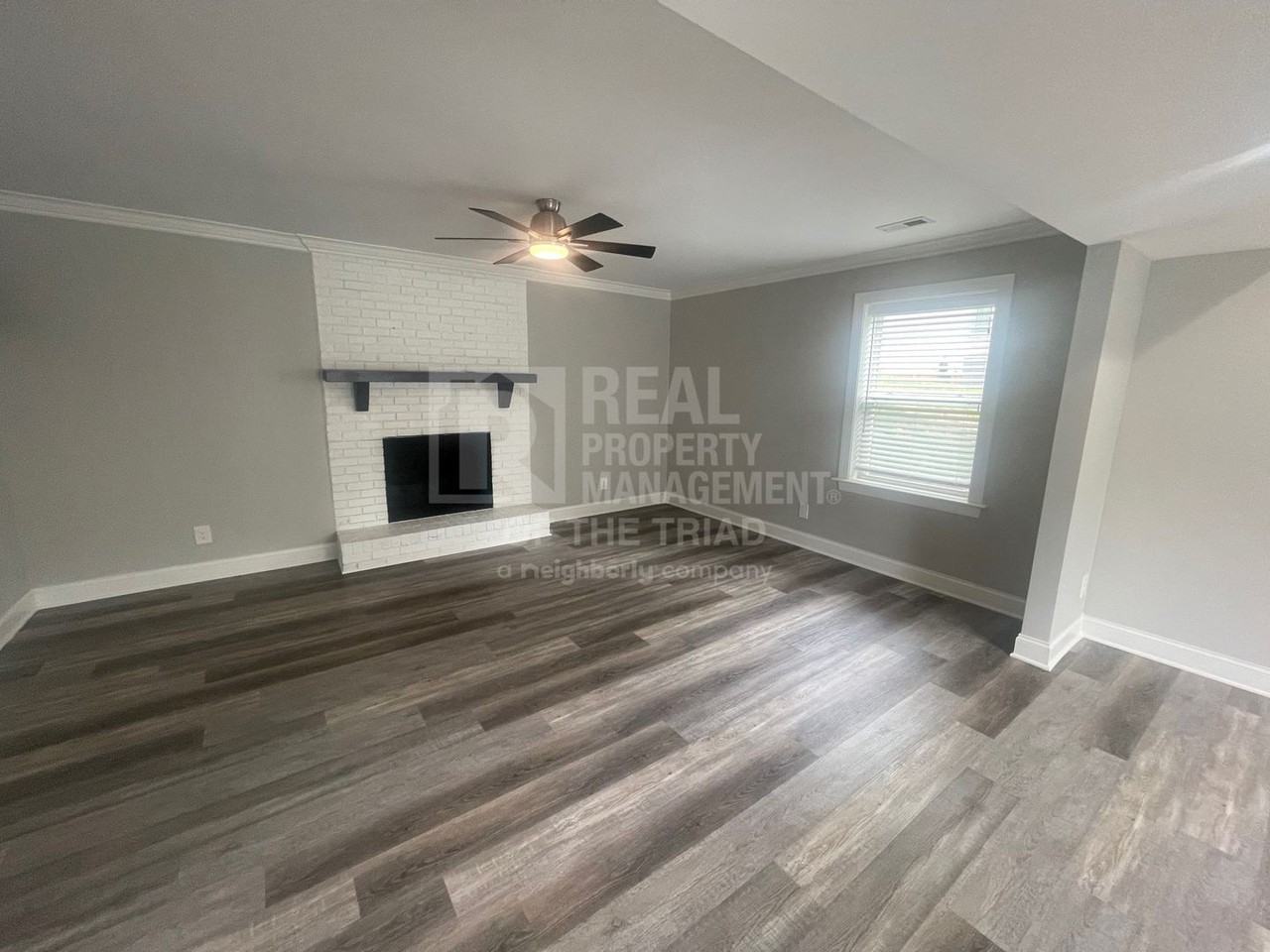 507 Arrowhead Dr - Photo 2 of 21