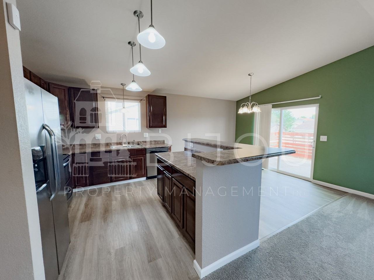 923 Rancher Dr - Photo 4 of 25