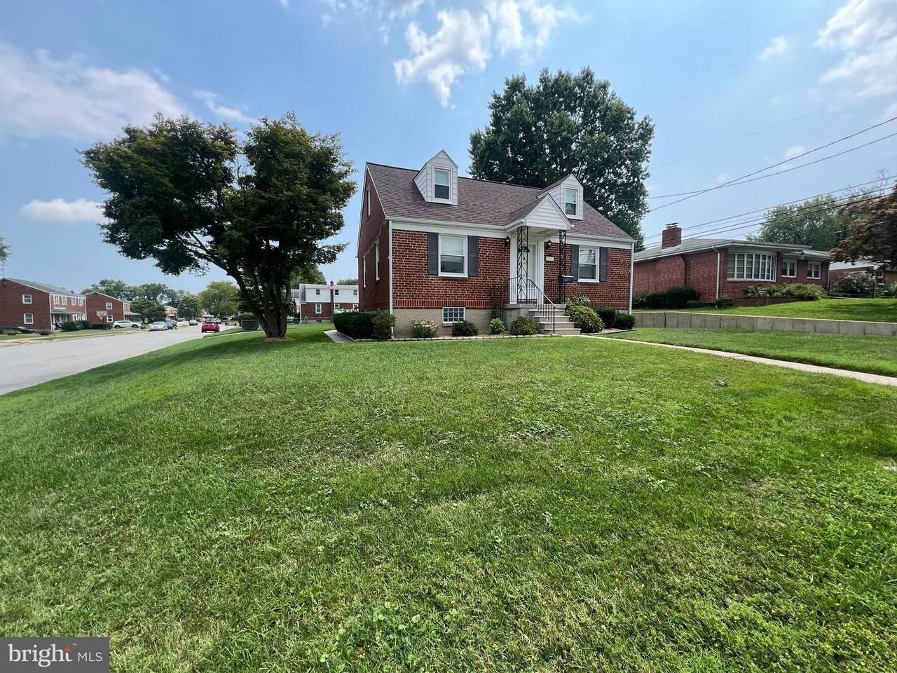 231 Sipple Ave - Photo 2 of 33