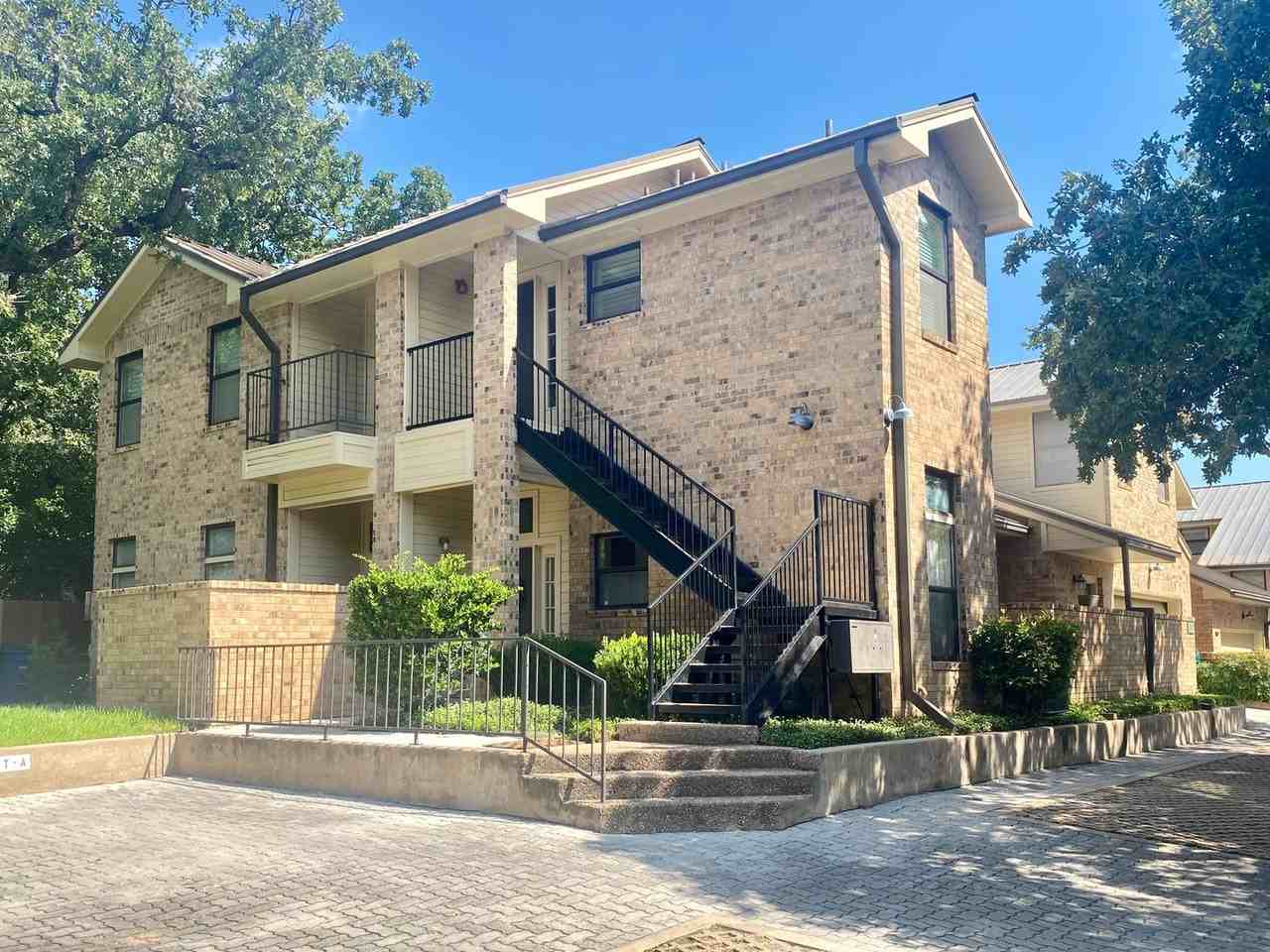 2500 Quarry Rd - Photo 2 of 18