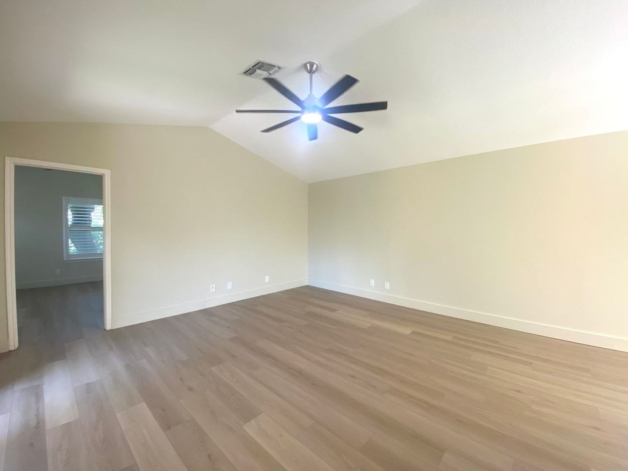 2500 Quarry Rd - Photo 3 of 18