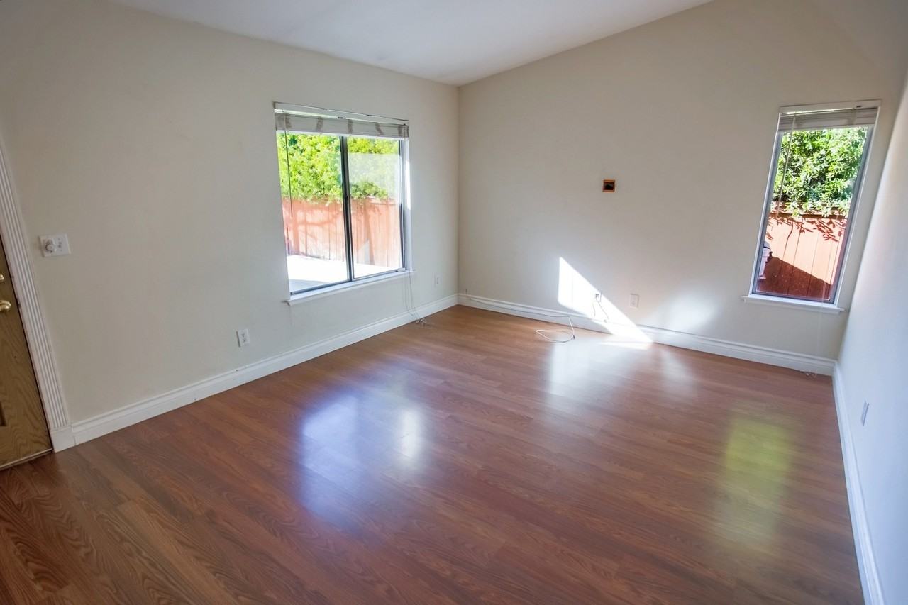 25618 Alicante Dr - Photo 2 of 16