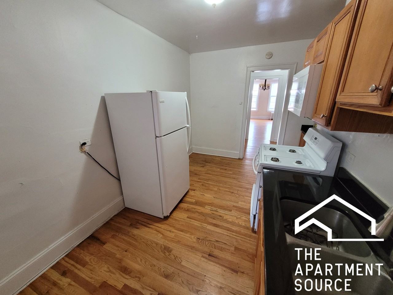 913 Elmwood Avenue #C2 - Photo 5 of 8