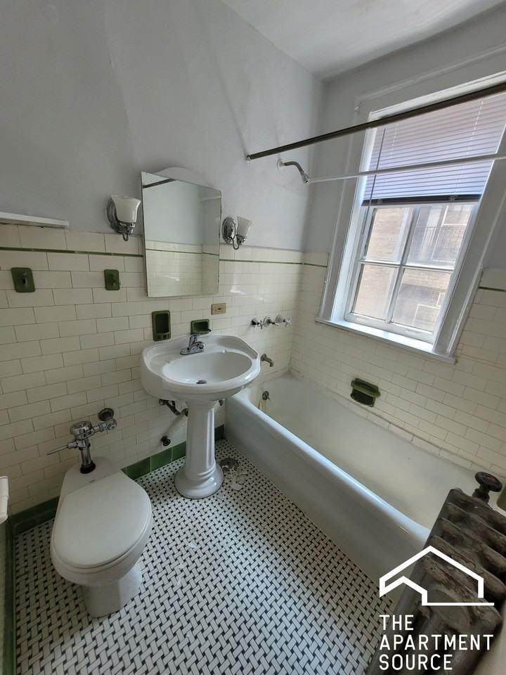 913 Elmwood Avenue #C2 - Photo 7 of 8