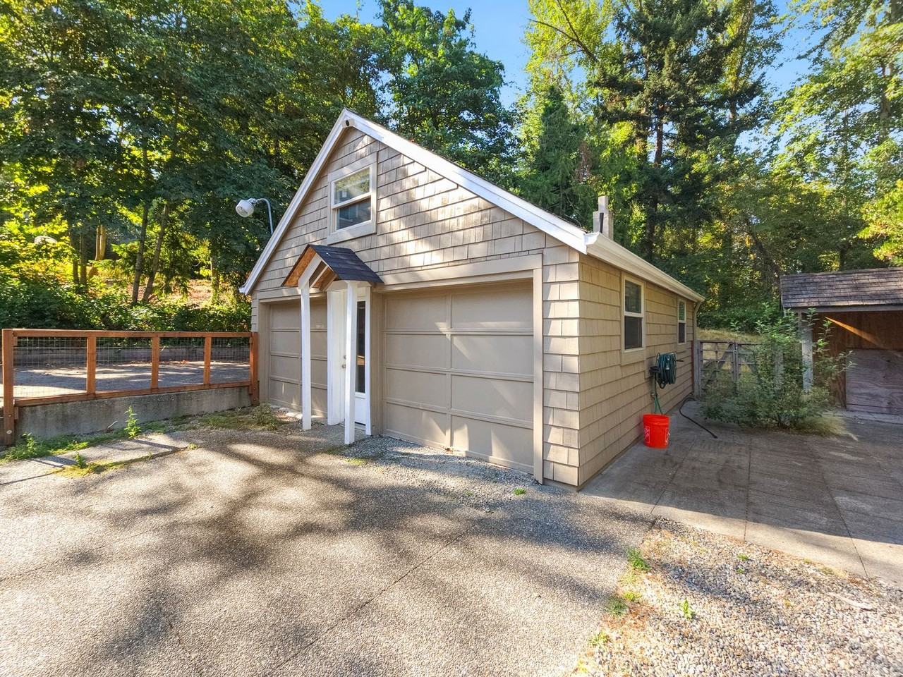 10250 Ne 24th St - Photo 2 of 10