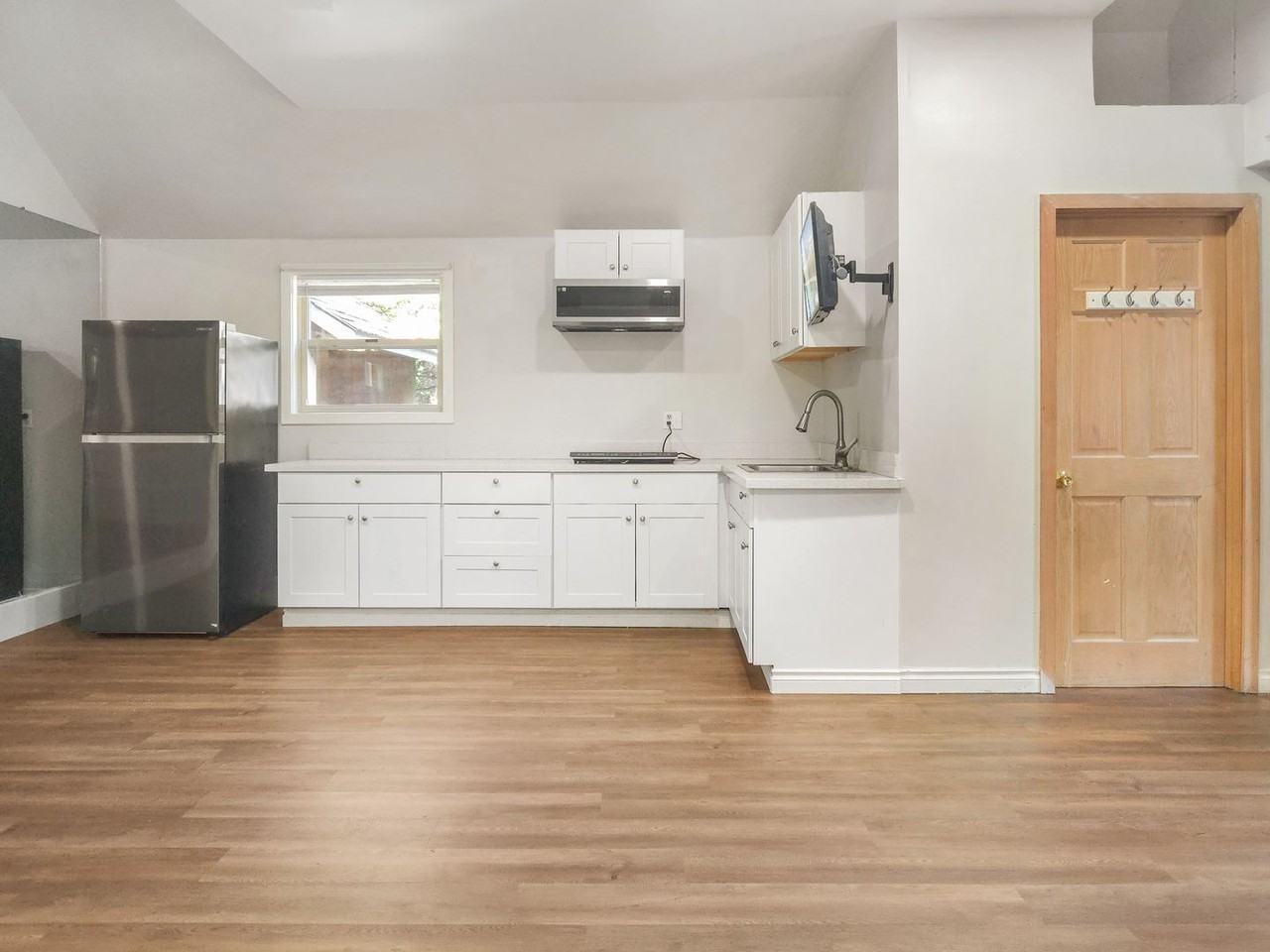 10250 Ne 24th St - Photo 3 of 10