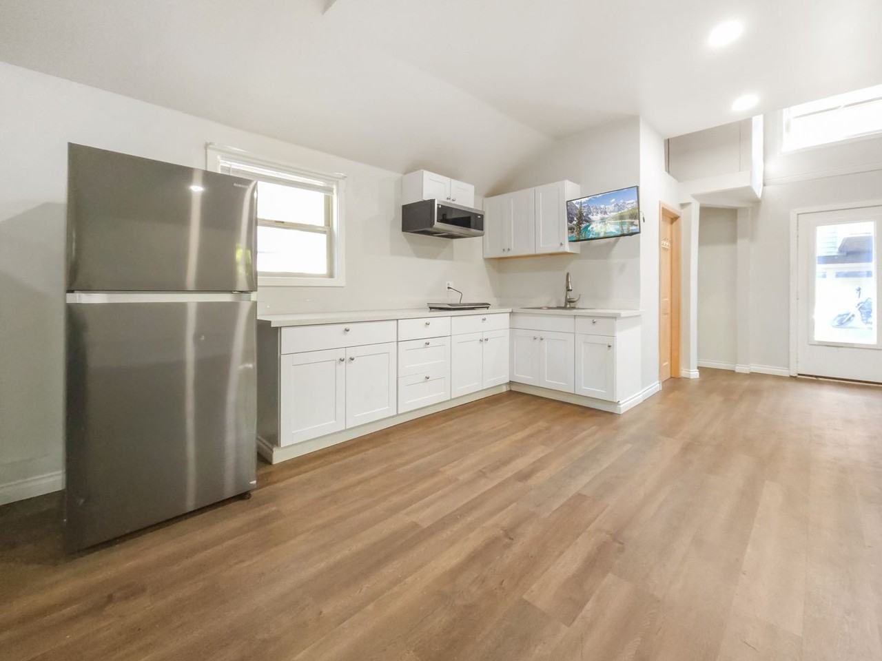 10250 Ne 24th St - Photo 5 of 10