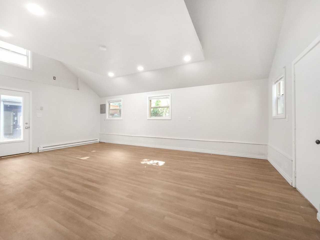 10250 Ne 24th St - Photo 6 of 10
