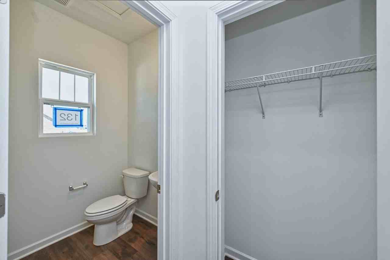 5005 Dan Howland Dr - Photo 6 of 50