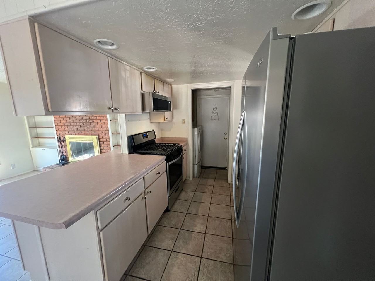 3908 Denise Ct Ne - Photo 2 of 9