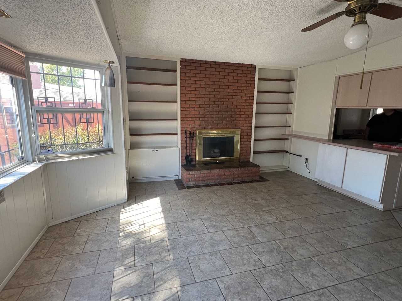 3908 Denise Ct Ne - Photo 3 of 9