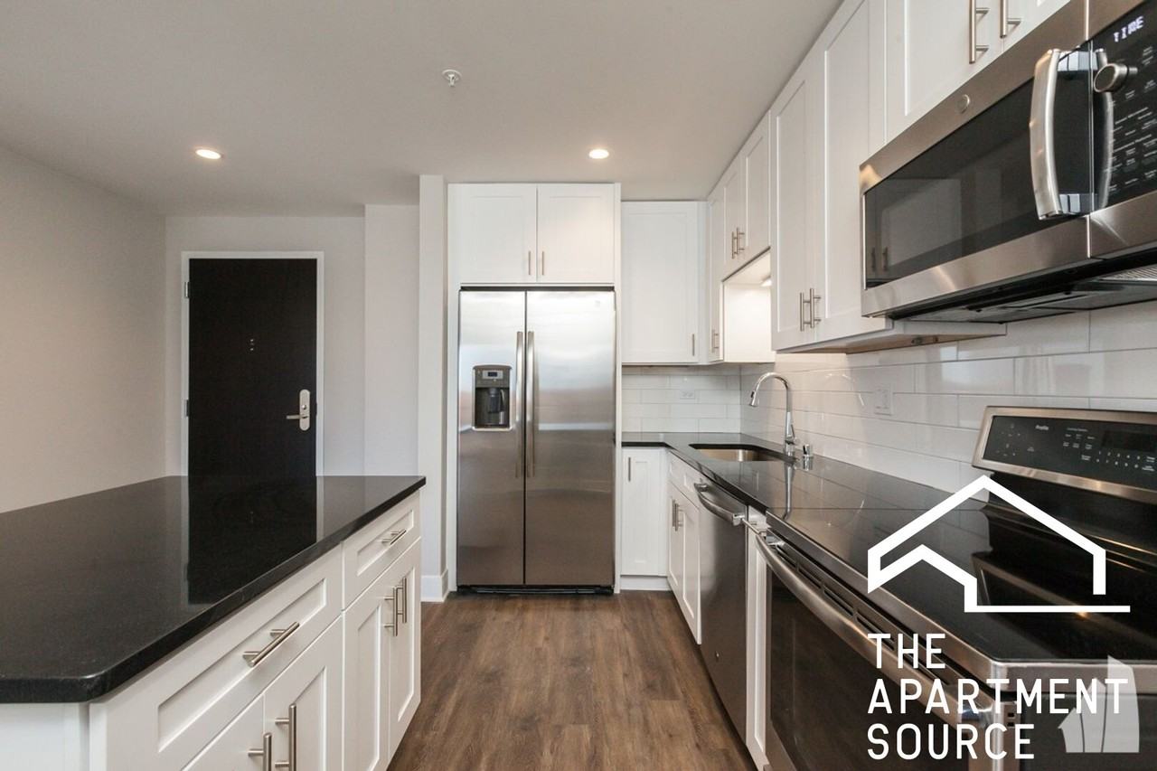 3833 N Broadway St #301 - Photo 3 of 13