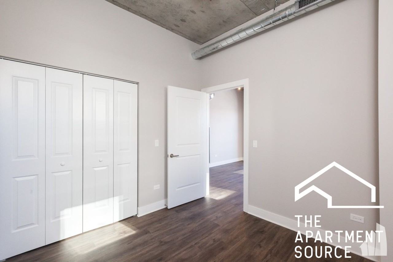 3833 N Broadway St #301 - Photo 6 of 13