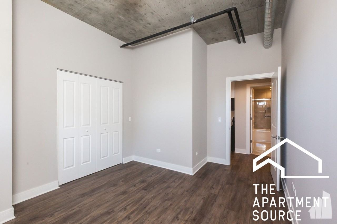 3833 N Broadway St #301 - Photo 7 of 13