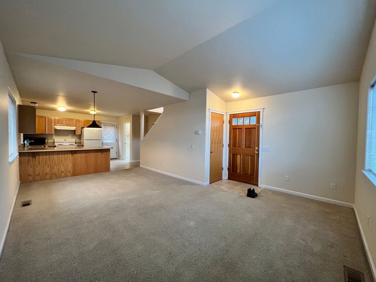 b63339 - Photo 3 of 13