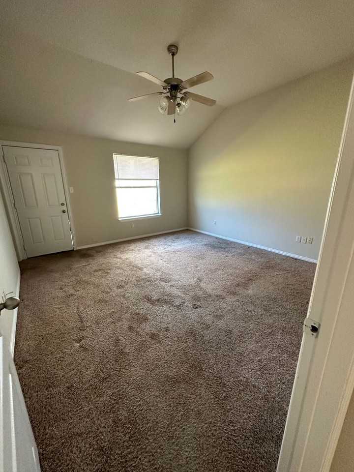 RHULEN11908-10 - Photo 2 of 7