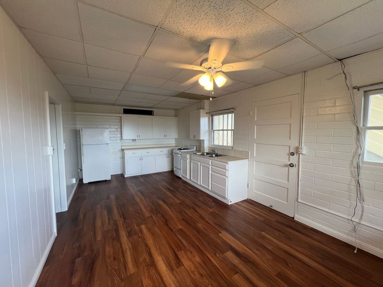 p3098k - Photo 2 of 10