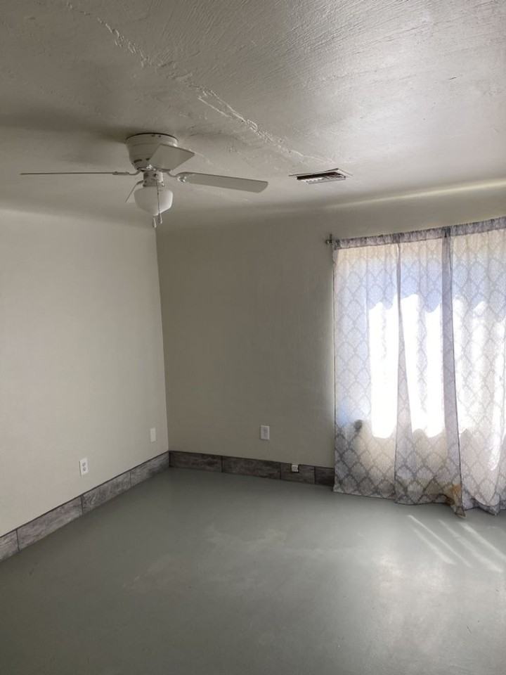 1215 W Vogel Ave - Photo 2 of 7