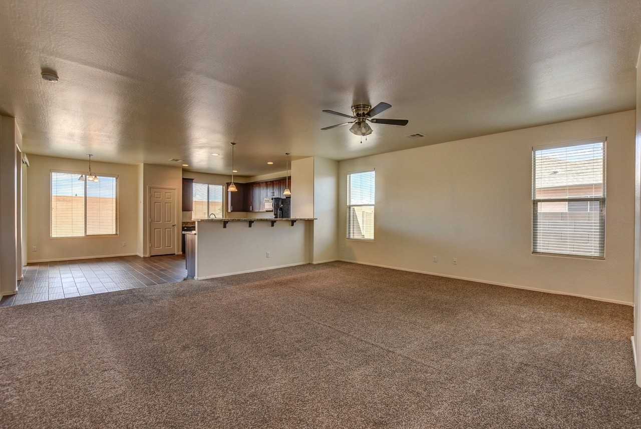 8008 N Music Mountain Ln - Photo 5 of 28