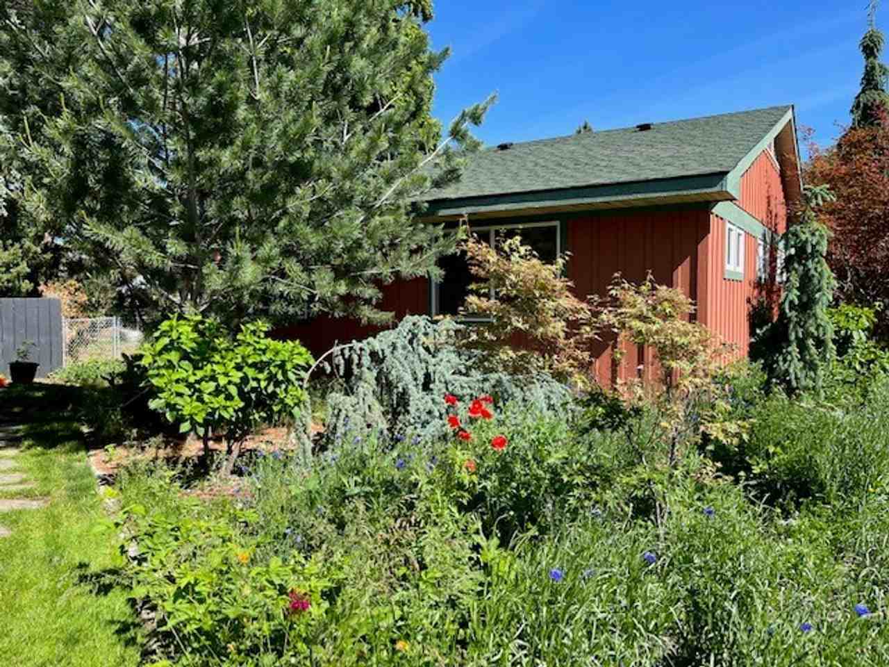 417 N Mobley Dr - Photo 2 of 49