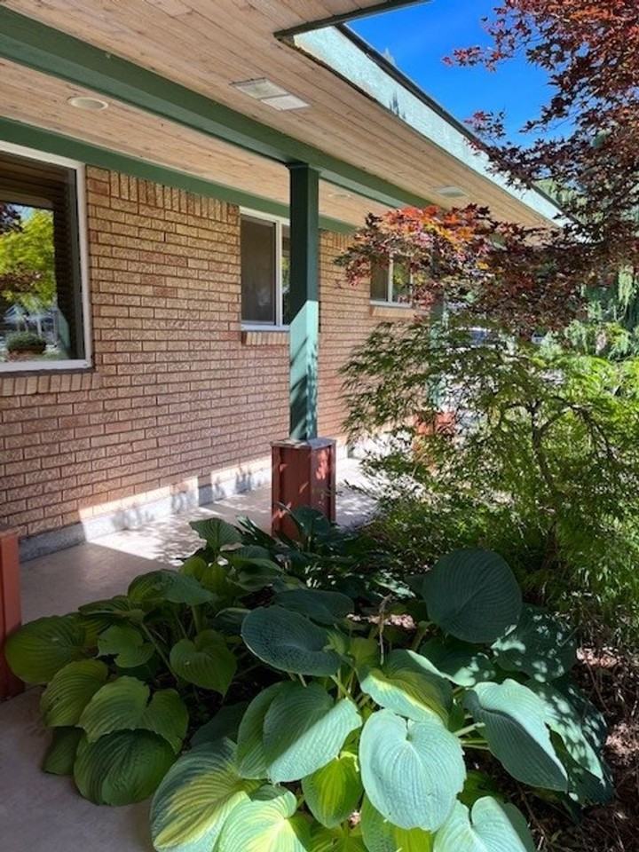 417 N Mobley Dr - Photo 3 of 49