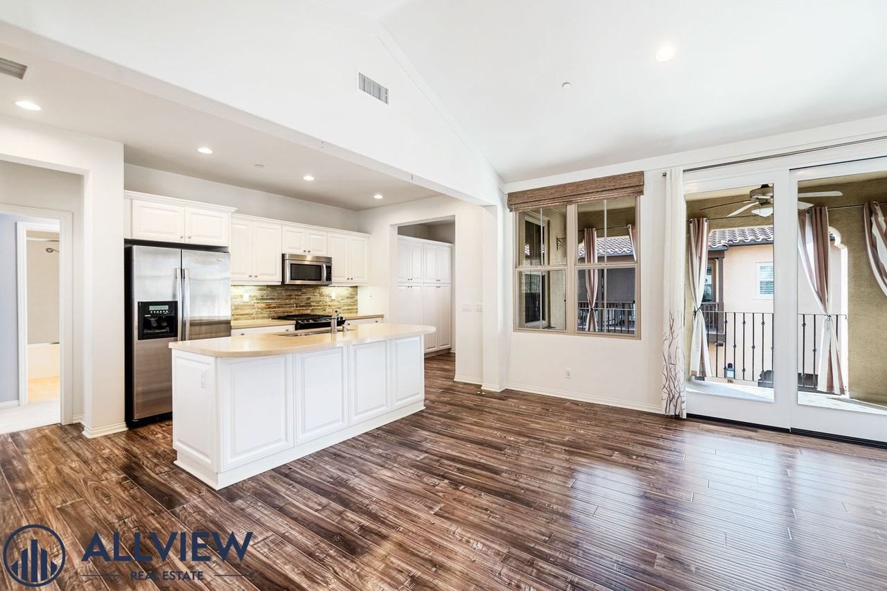 120 Peony - Photo 3 of 45