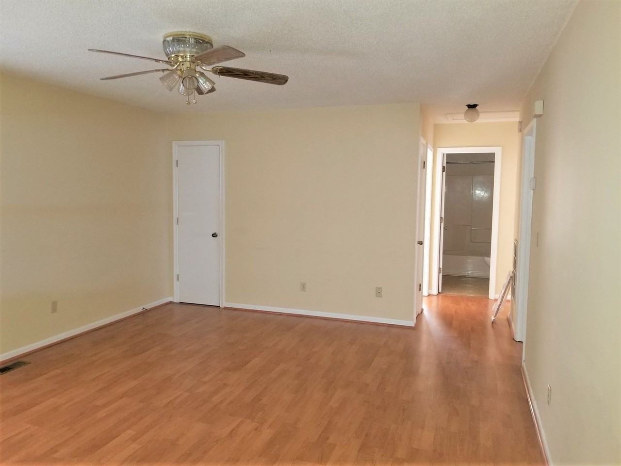 604 S Martin St - Photo 2 of 14