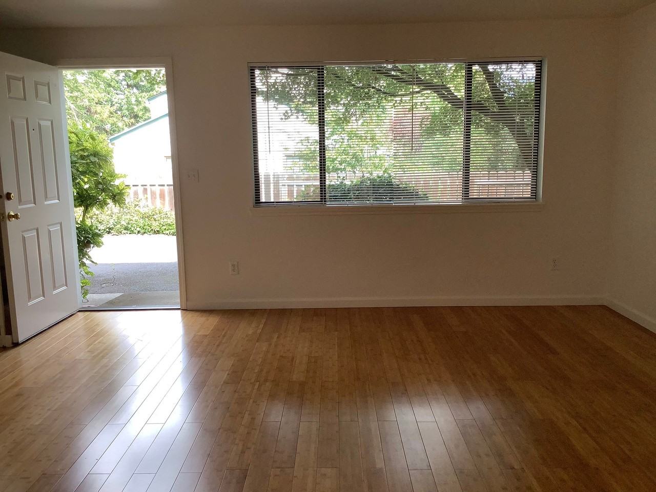680 Normal Ave - Photo 4 of 16