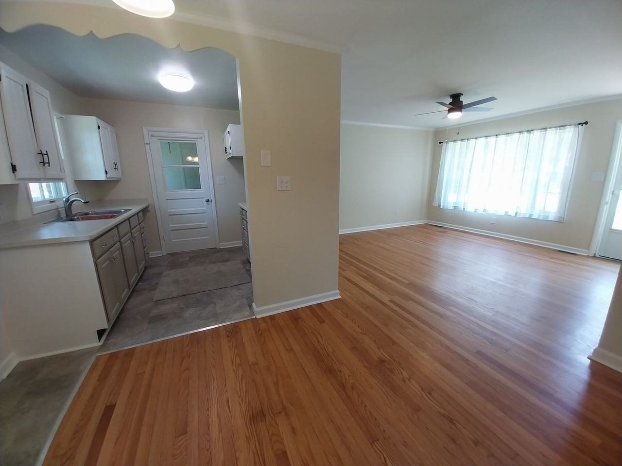 1714 Wesley Dr - Photo 6 of 17