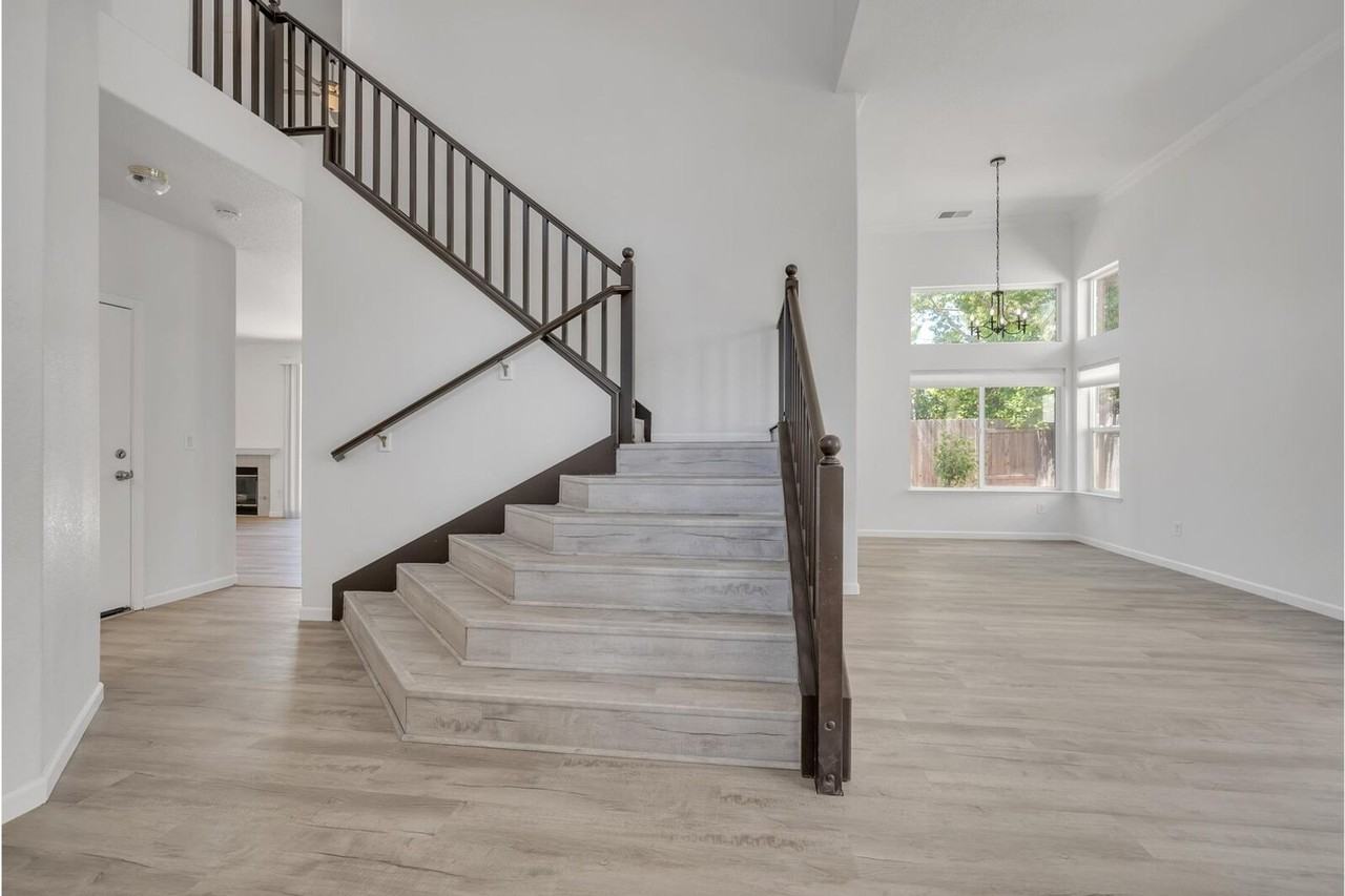 153 Gilded Rock Cir - Photo 3 of 29