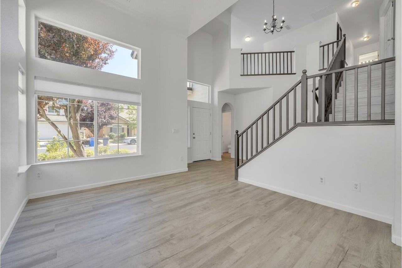 153 Gilded Rock Cir - Photo 4 of 29